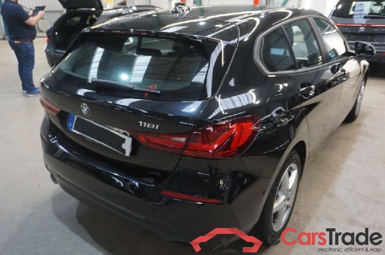 BMW 1-Serie ´19 Baureihe 1 Lim. 118 i Advantage 1.5 100KW AT7 E6d #3