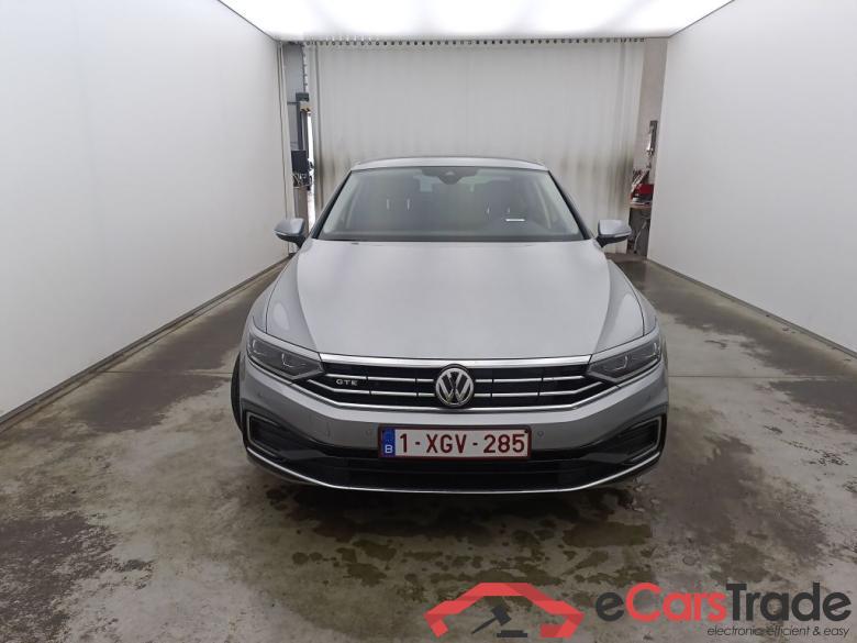 Volkswagen Passat 1.4 TSI DSG6 GTE Business 4d #1
