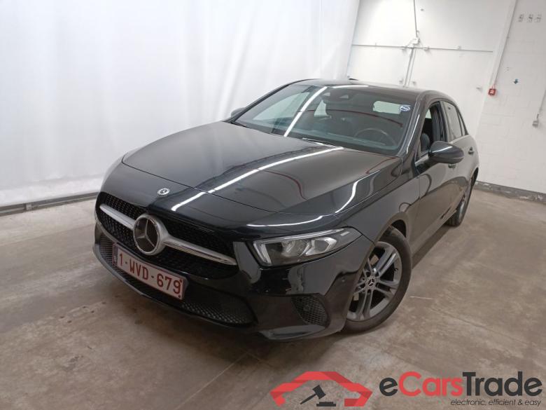 Mercedes-Benz A-Klasse A 180 d DCT Launch Edition 5d #4