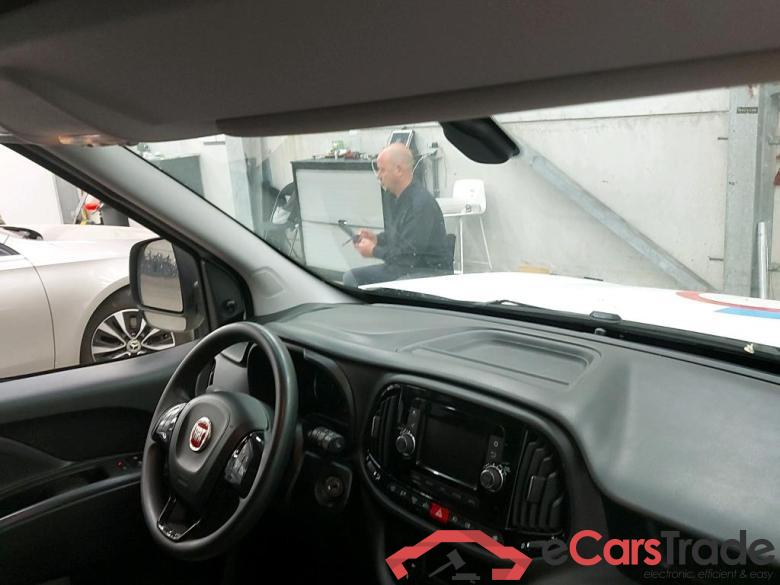 FIAT - FIA DOBLO CARGO B/F 1.6 Multijet 105PK SX SWB With Nav Pro & Climatic & Cruise Control & Rear Camera #3