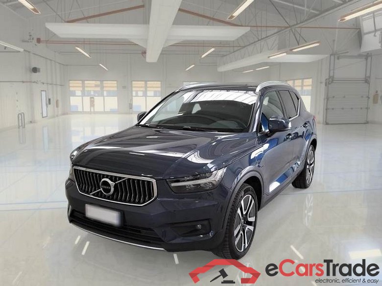 Volvo 218 VOLVO XC40 / 2017 / 5P / SUV T5 PLUG-IN HYBRID AUTO RECHARGE INSCR.