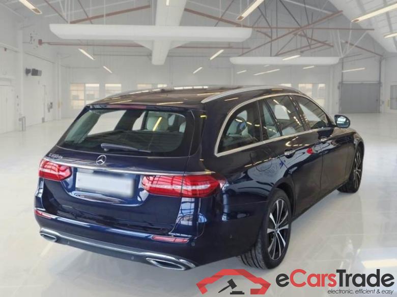 Mercedes 31 MERCEDES-BENZ CLASSE E / 2020 / 5P / STATION WAGON E300 DE EQ-POWER BUSINESS SPORT #2