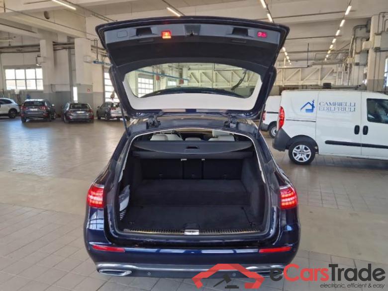 Mercedes 31 MERCEDES-BENZ CLASSE E / 2020 / 5P / STATION WAGON E300 DE EQ-POWER BUSINESS SPORT #5