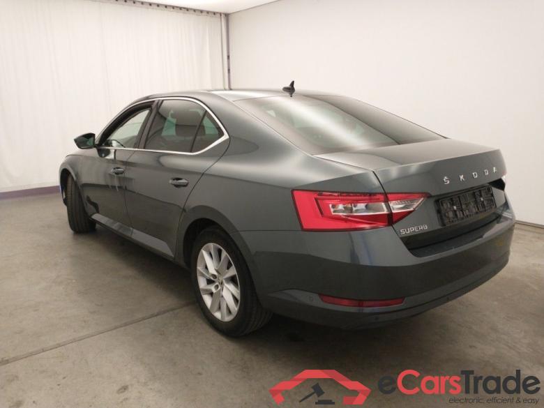 Skoda Superb 2.0 CRTDI 90kW DSG7 Style 5d #3