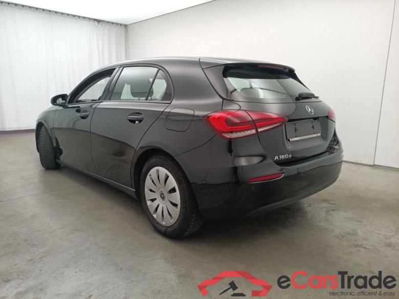 Mercedes-Benz A-Klasse A 180 d Business Solution Aut. 5d #4