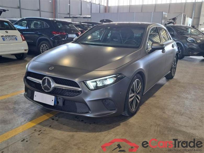 Mercedes 7 MERCEDES-BENZ CLASSE A / 2018 / 5P / BERLINA A 180 D AUTOMATIC SPORT #1