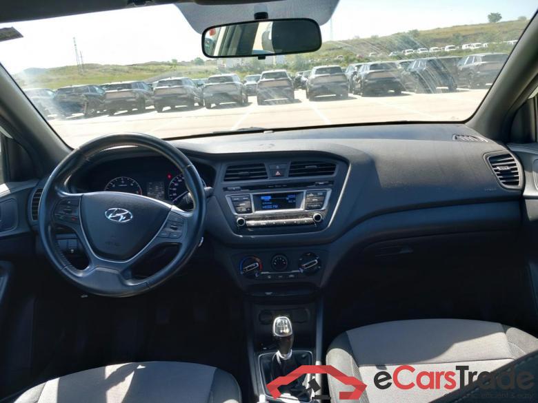 Hyundai 1.1 CRDi Go!(SP) HYUNDAI i20 / 2014 / 5P / berlina con portón 1.1 CRDi Go!(SP) #3