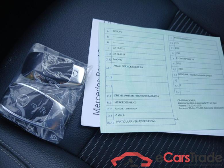 Mercedes Sedán A 250 e Clase A A 250 e (177.186) 1.3 215CV AT8 E6d #5