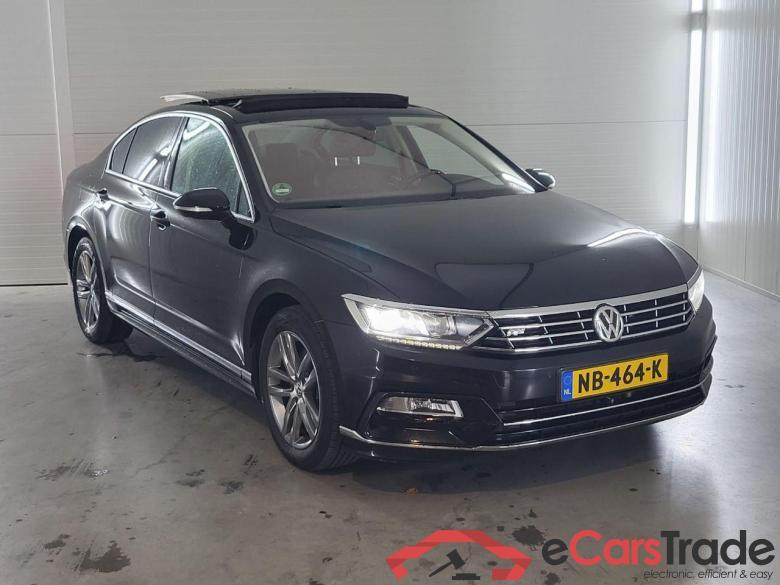 VOLKSWAGEN PASSAT 1.4 TSI ACT Connected Series Plus #2