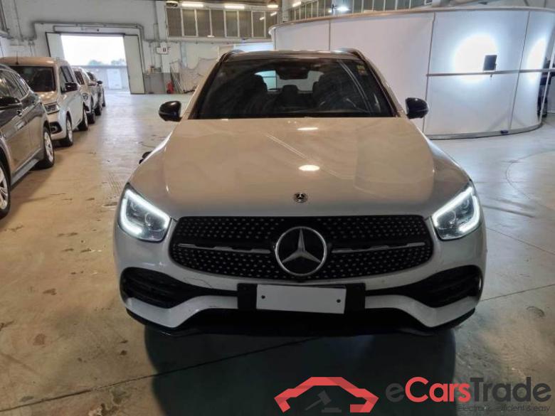 Mercedes 67 MERCEDES-BENZ GLC / 2019 / 5P / SUV 300 E 4MATIC PLUG-IN HY. PREMIUM PLUS A. #6