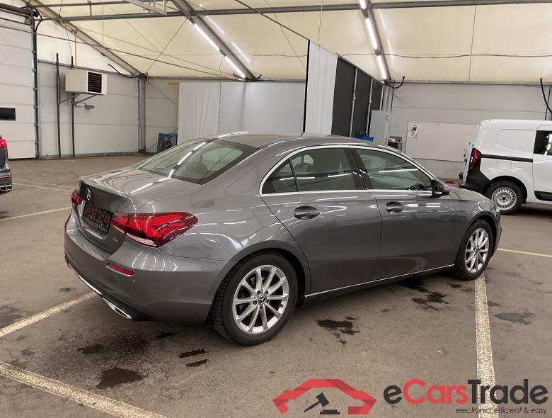 MERCEDES-BENZ A 180 d #2