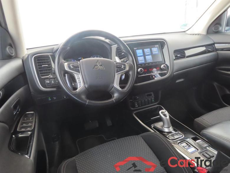 MITSUBISHI OUTLANDER 2.4 PHEV Pure #3