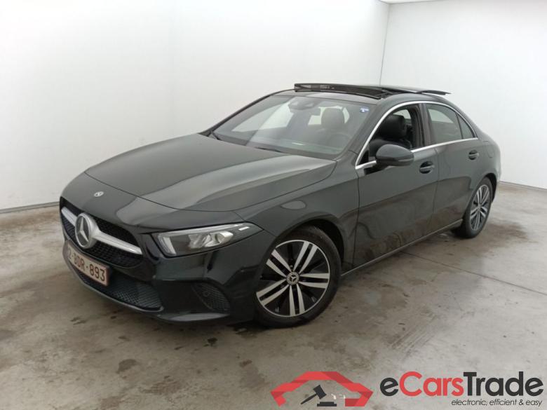 Mercedes-Benz A-Klasse Limousine A 180d Business Solution 4d #3