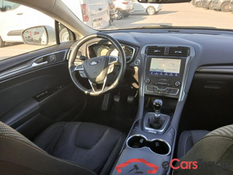 Ford 2.0 TDCi 110kW (150CV) Titanium 235 FORD Mondeo / 2014 / 5P / berlina con portón 2.0 TDCi 110kW (150CV) Titanium 235 #3