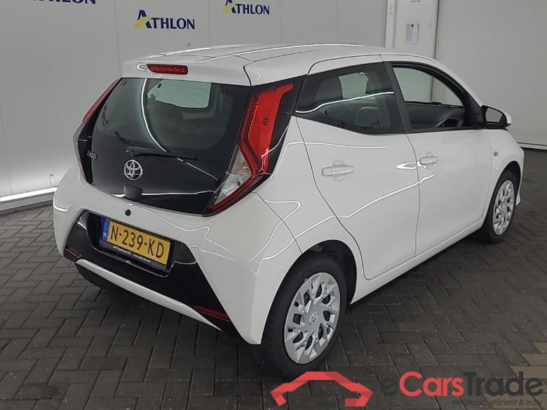 TOYOTA Aygo 1.0 VVT-i x-play 5D 53kW #3