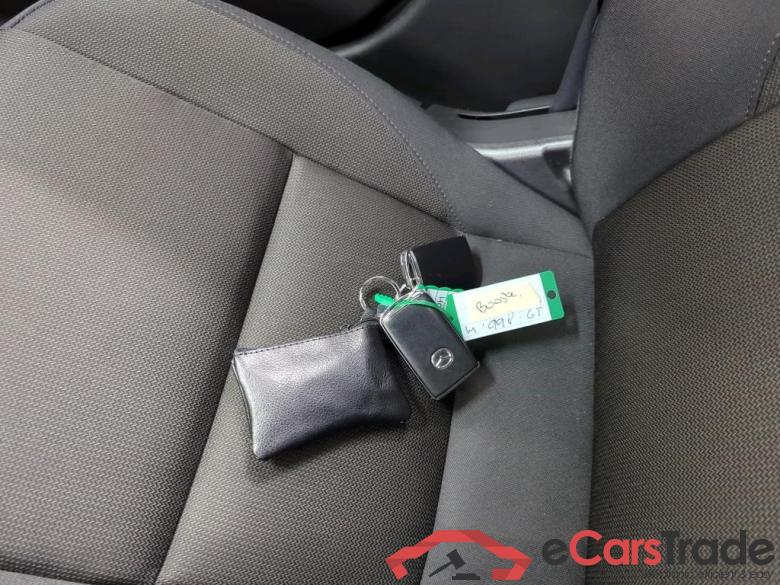 Mazda mazda_3 HB '19 Mazda 3 SKYACTIV-X 180 Comfort met Bose auto 5d #4