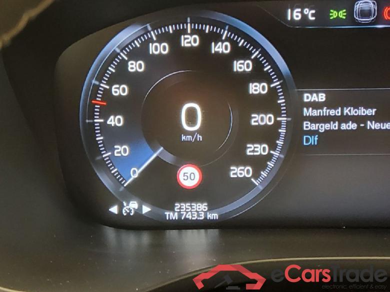 Volvo XC60 ´17 XC60 R Design Plug-In Hybrid AWD 2.0 T8 Twin Engine 288KW AT8 E6dT #6