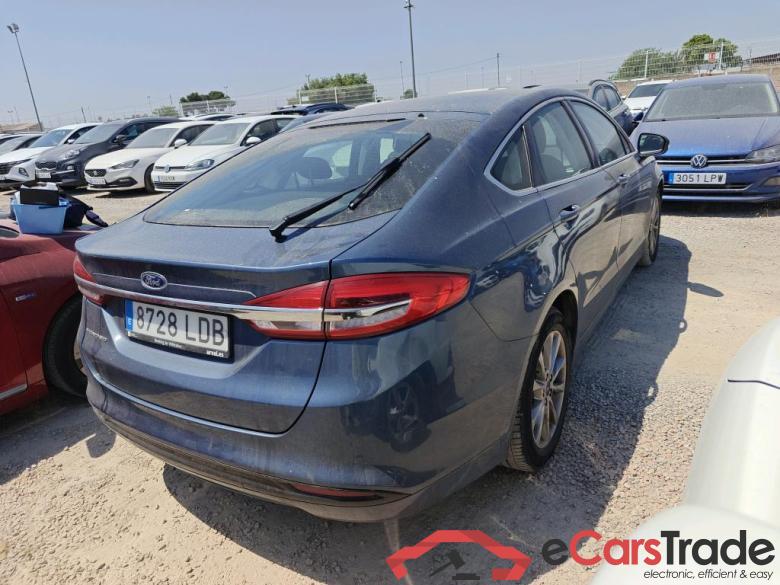 Ford 2.0 TDCi 110kW (150CV) Titanium 235 FORD Mondeo / 2014 / 5P / berlina con portón 2.0 TDCi 110kW (150CV) Titanium 235 #2