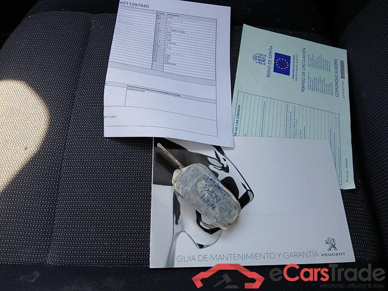 Peugeot Pro Standard 600kg BlueHDi 73kW (AC) PEUGEOT Partner / 2018 / 3P / furgón derivado de turismo Pro Standard 600kg BlueHDi 73kW (AC) #5