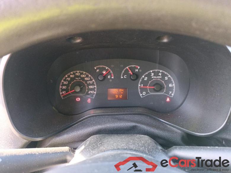 Fiat Base Maxi 1.3 Mjet 70kW Carga Aumentada FIAT Doblò Cargo/2015/4P/furgón derivado de turismo Base Maxi 1.3 Mjet 70kW Carga Aumentada #4