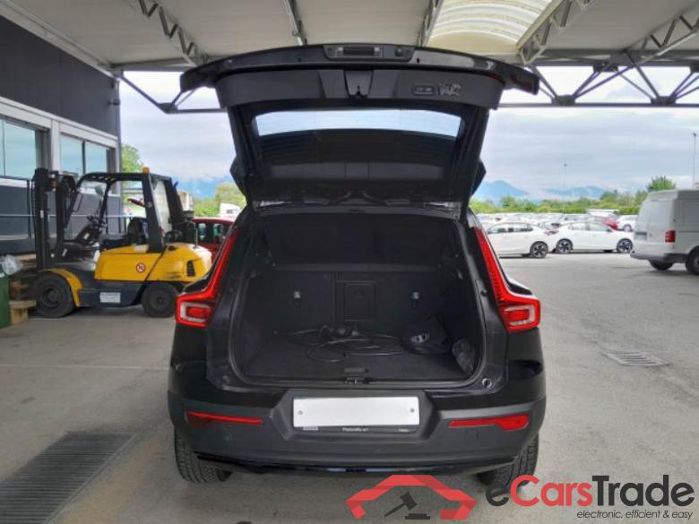 Volvo 223 VOLVO XC40 / 2017 / 5P / SUV T5 PLUG-IN HYBRID AUTO RECHARGE R-DESIGN #5