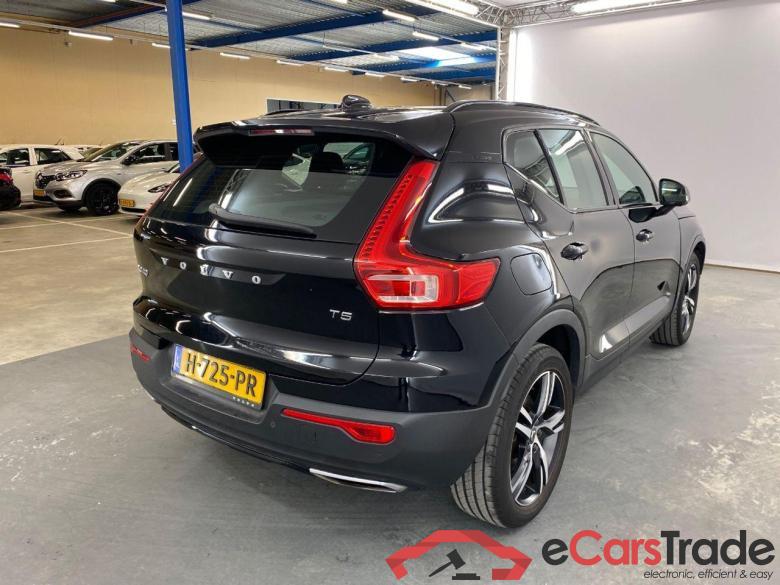 VOLVO XC40 1.5 t5 plug-in hybride r-design 193kW awd geartronic aut #4
