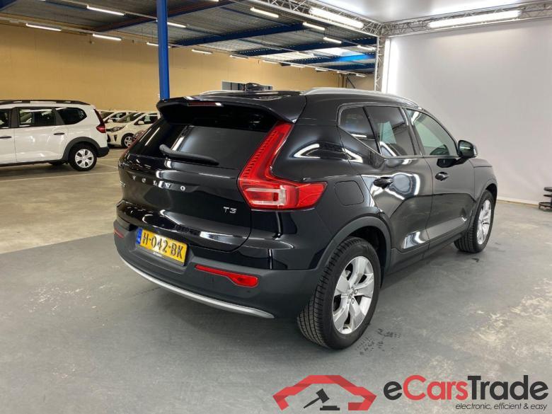 VOLVO XC40 1.5 t3 momentum pro 120kW geartronic aut #4