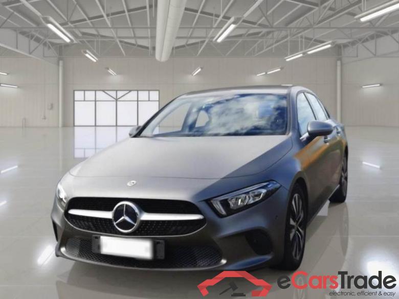 Mercedes 48 MERCEDES-BENZ CLASSE A / 2018 / 5P / BERLINA A 200 D AUTOMATIC BUSINESS #1