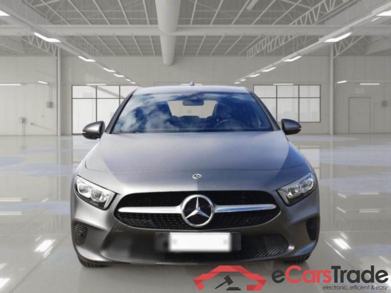 Mercedes 48 MERCEDES-BENZ CLASSE A / 2018 / 5P / BERLINA A 200 D AUTOMATIC BUSINESS #6