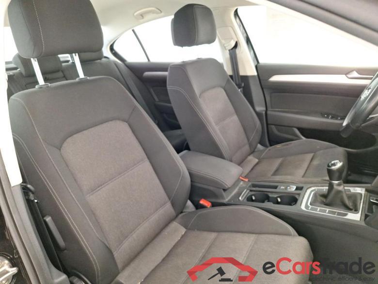 Volkswagen 2.0 TDI 150 Confortline Business BMT VOLKSWAGEN Passat / 2014 / 4P / Berline 2.0 TDI 150 Confortline Business BMT #6