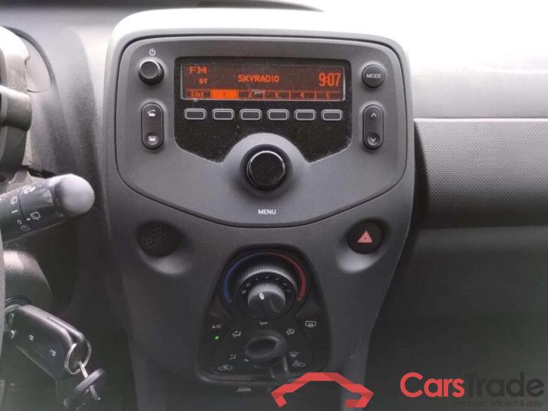 TOYOTA Aygo 1.0 VVT-i x-fun #6