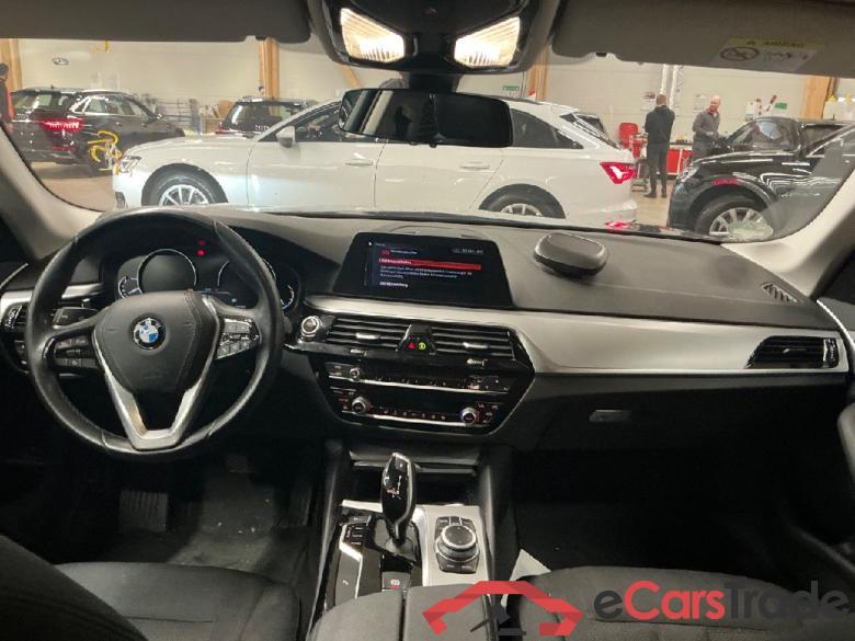 BMW 5-Serie Touring ´16 Baureihe 5 Touring 520 d 2.0 140KW AT8 E6dT #3