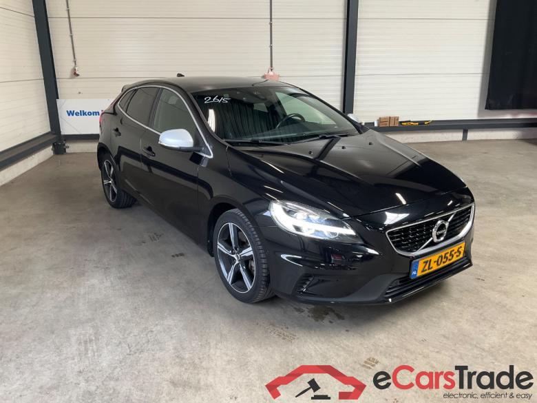 VOLVO V40 1.5 T3 Polar+ Sport #2
