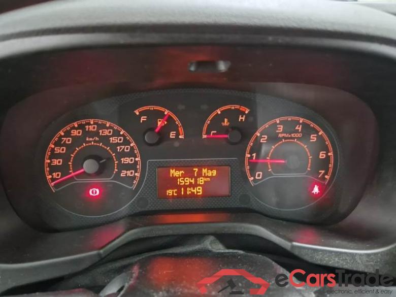 Fiat 6 FIAT FIORINO / 2016 / 4P / VETT. FURGONATA 1.3 MULTIJET 95 CV E6 SX #4