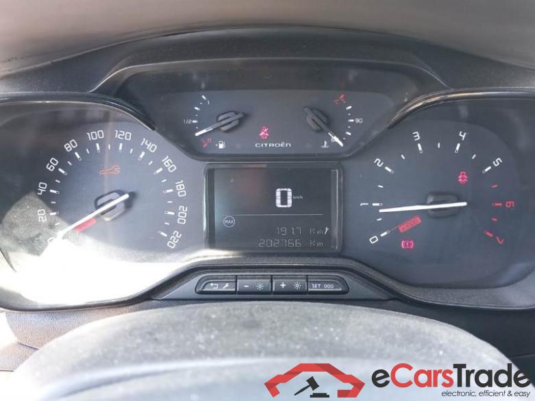 Citroen 17 CITROEN C3 / 2016 / 5P / BERLINA BLUEHDI 75 BUSINESS COMBI #4