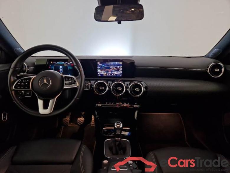 Mercedes 58 MERCEDES-BENZ CLASSE A / 2018 / 4P / BERLINA A 180 D BUSINESS #3