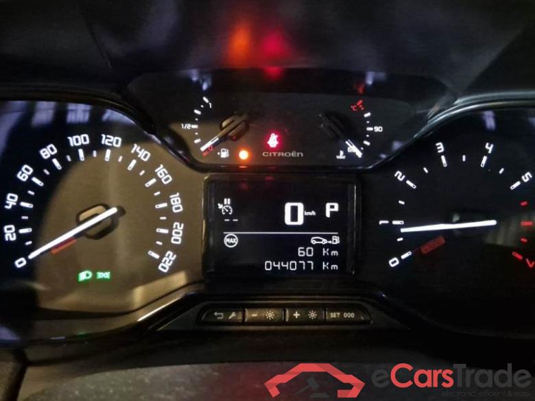 Citroen 32 CITROEN C3 AIRCROSS / 2017 / 5P / SUV BLUEHDI 120 SeS FEEL EAT6 #4