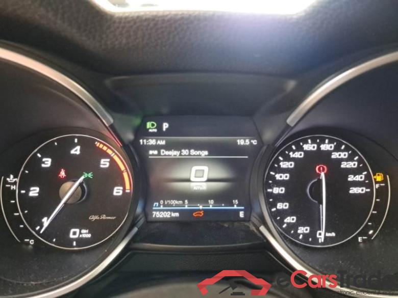 AlfaRomeo 97 ALFA ROMEO STELVIO / 2017 / 5P / SUV 2.2 TD 190 CV SUPER BUSINESS AT8 Q4 #4
