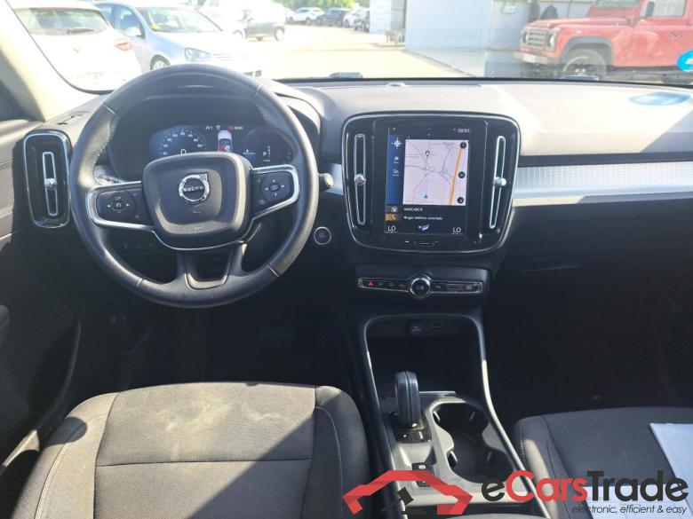 Volvo 1.5 T4 Twin Recharge Inscription Ex Auto VOLVO XC40 / 2017 / 5P / todoterreno 1.5 T4 Twin Recharge Inscription Ex Auto #3