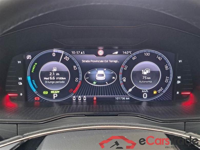 Skoda 23 SKODA SUPERB WAGON / 2019 / 5P / STATION WAGON 1.4 TSI PLUG-IN HYBRYD EXECUTIVE DSG #4