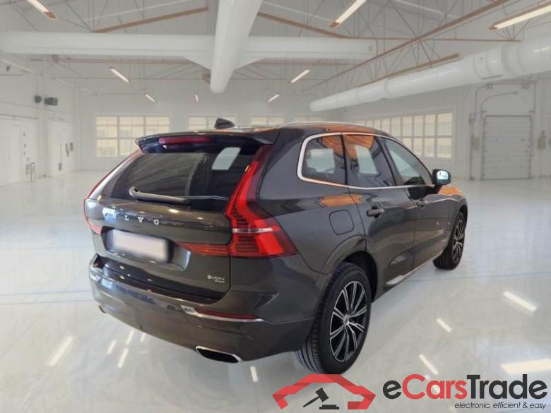 Volvo 236 VOLVO XC60 / 2017 / 5P / SUV B4 D AWD AUTOMATICO INSCRIPTION #2