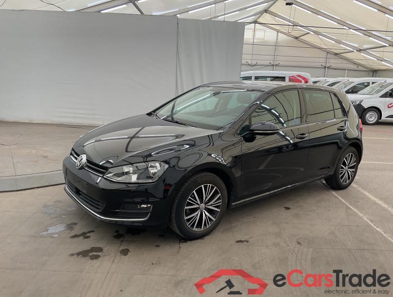 VOLKSWAGEN Golf VII Golf Comfortline 1.2 TSI BlueMotion Technology 81 kW (110 ch) 6 vitesses manuel #1