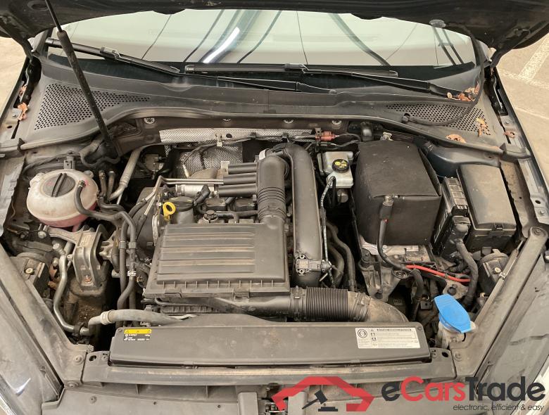 VOLKSWAGEN Golf VII Golf Comfortline 1.2 TSI BlueMotion Technology 81 kW (110 ch) 6 vitesses manuel #5