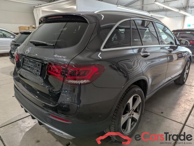 Mercedes GLC ´15 GLC -Klasse GLC 300 e 4Matic (253.953)AMG 2.0 AMG Line 235KW AT9 E6d #3