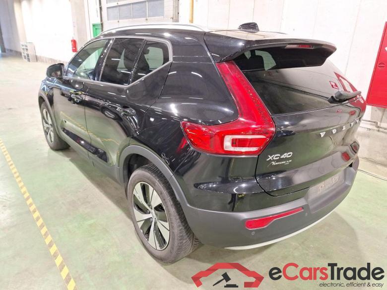 VOLVO XC40 2.0 D3 GEARTRONIC MOMENTUM PRO #3