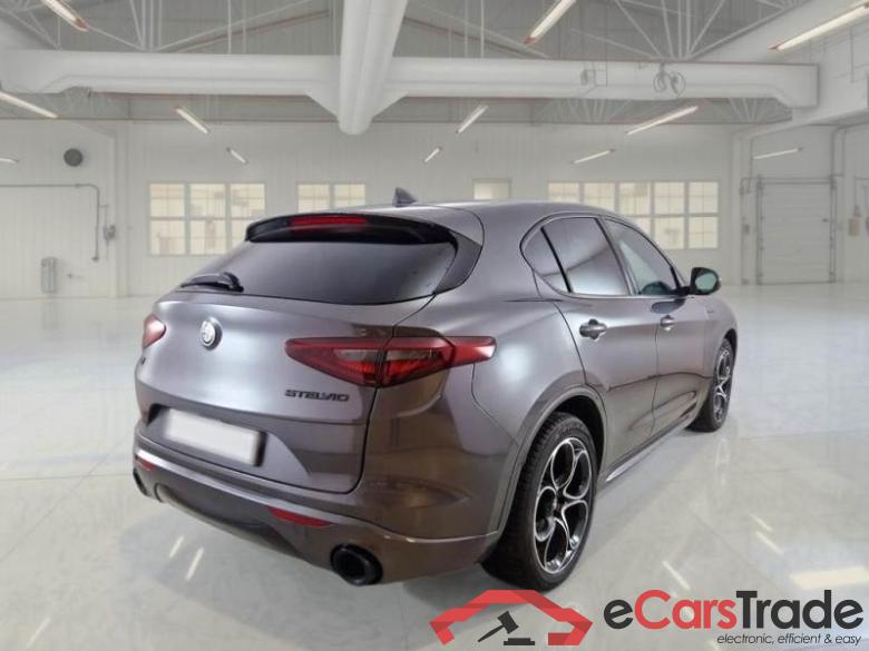 AlfaRomeo 70 ALFA ROMEO STELVIO / 2017 / 5P / SUV 2.2 TURBO DIESEL 210CV VELOCE AT8 Q4 #2