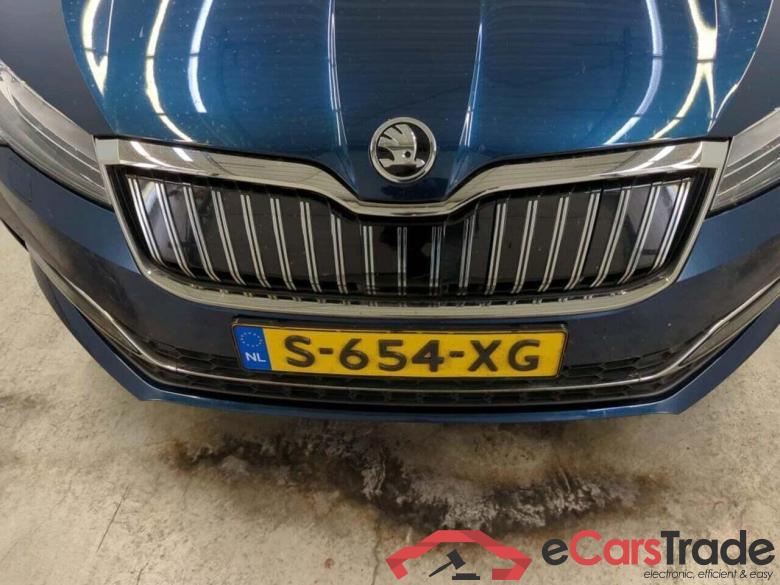 SKODA Superb Combi 1.4 TSI iV BnsEdPlus #4