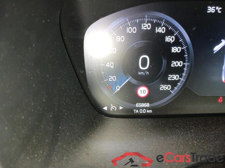 Volvo 1.5 T4 Twin Recharge R-Design Exp Auto VOLVO XC40 / 2017 / 5P / todoterreno 1.5 T4 Twin Recharge R-Design Exp Auto #5