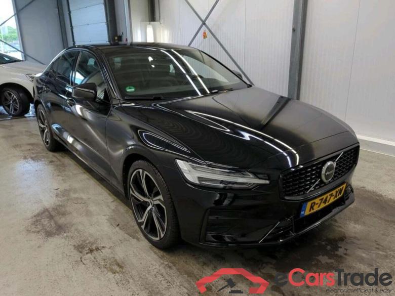 VOLVO S60 2.0 B3 Plus Dark #5