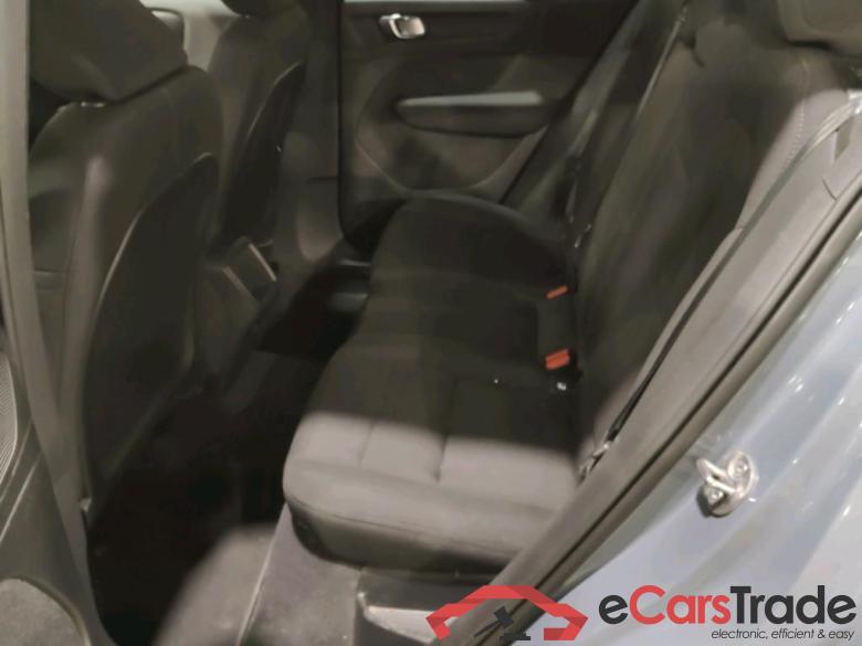VOLVO XC40 1.5 T3 Momentum Core Geartronic #3